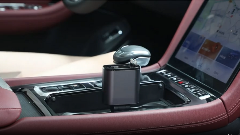 Caricatore da auto allungabile per cellulari